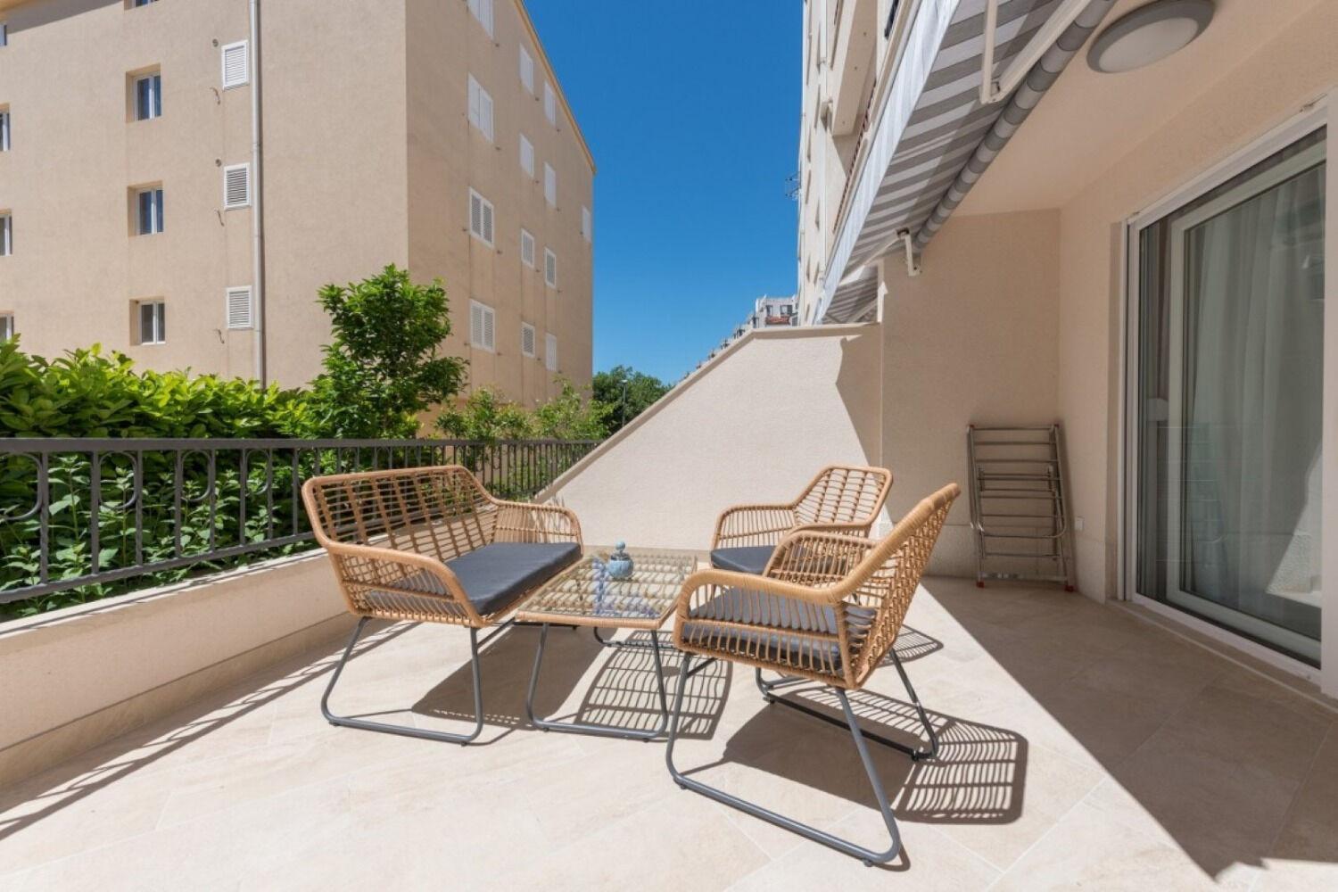 Apartments Mari - 40M From The Beach Makarska Zewnętrze zdjęcie