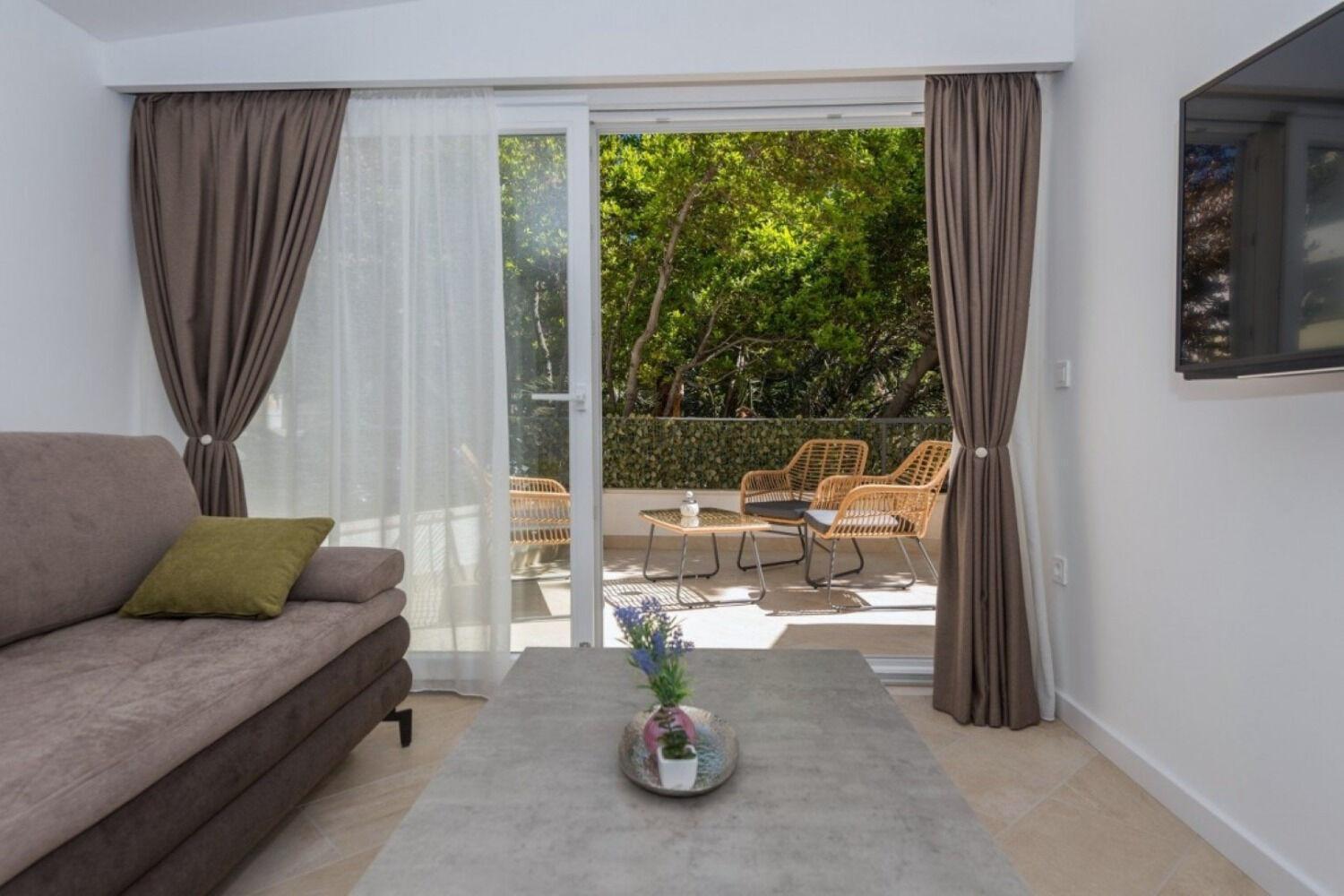 Apartments Mari - 40M From The Beach Makarska Zewnętrze zdjęcie