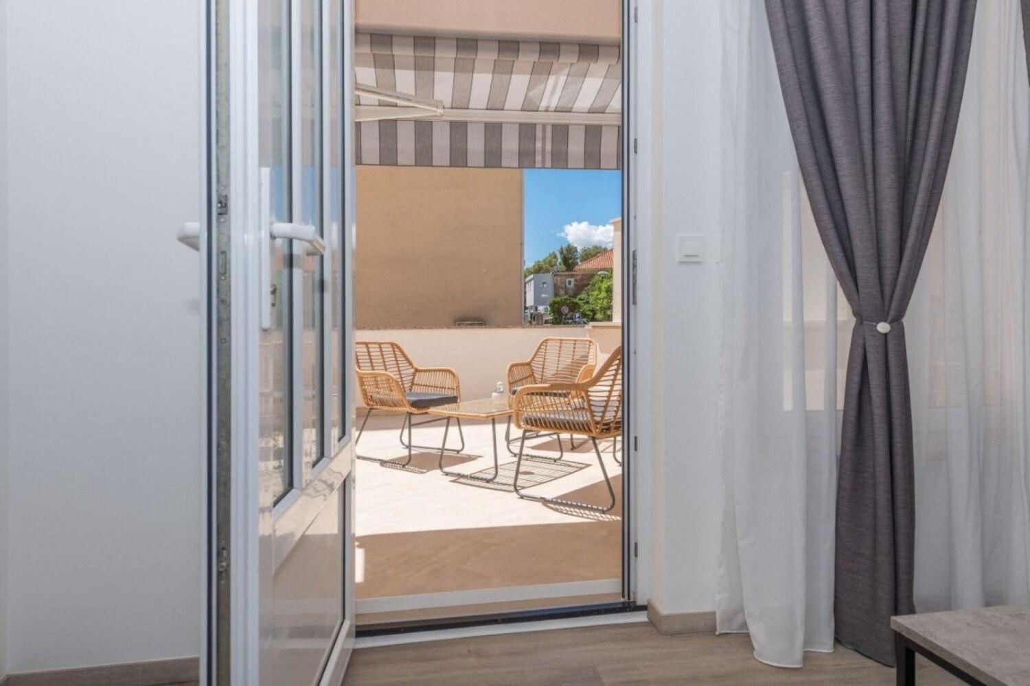 Apartments Mari - 40M From The Beach Makarska Zewnętrze zdjęcie