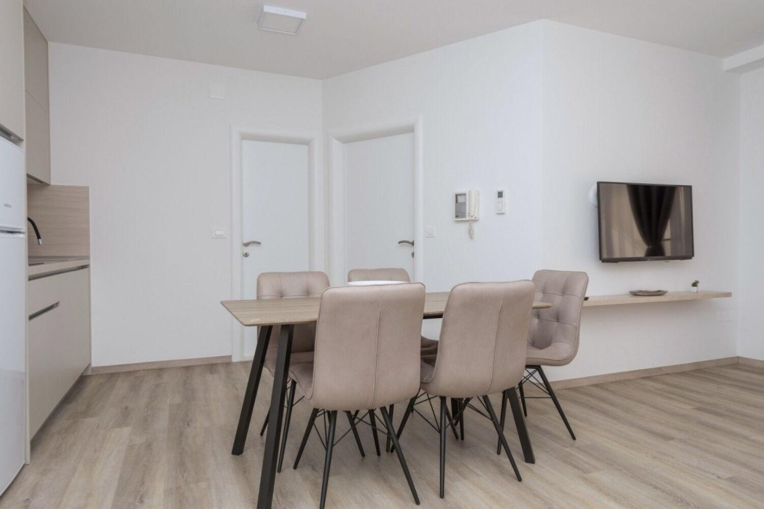 Apartments Mari - 40M From The Beach Makarska Zewnętrze zdjęcie