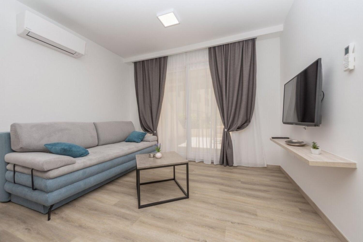 Apartments Mari - 40M From The Beach Makarska Zewnętrze zdjęcie