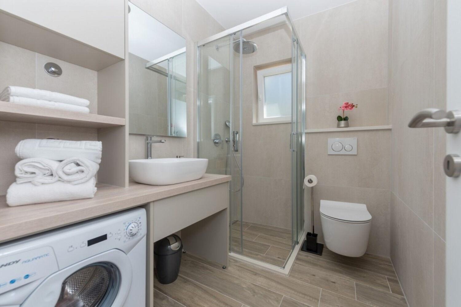 Apartments Mari - 40M From The Beach Makarska Zewnętrze zdjęcie