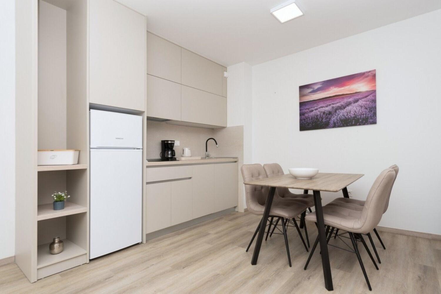 Apartments Mari - 40M From The Beach Makarska Zewnętrze zdjęcie