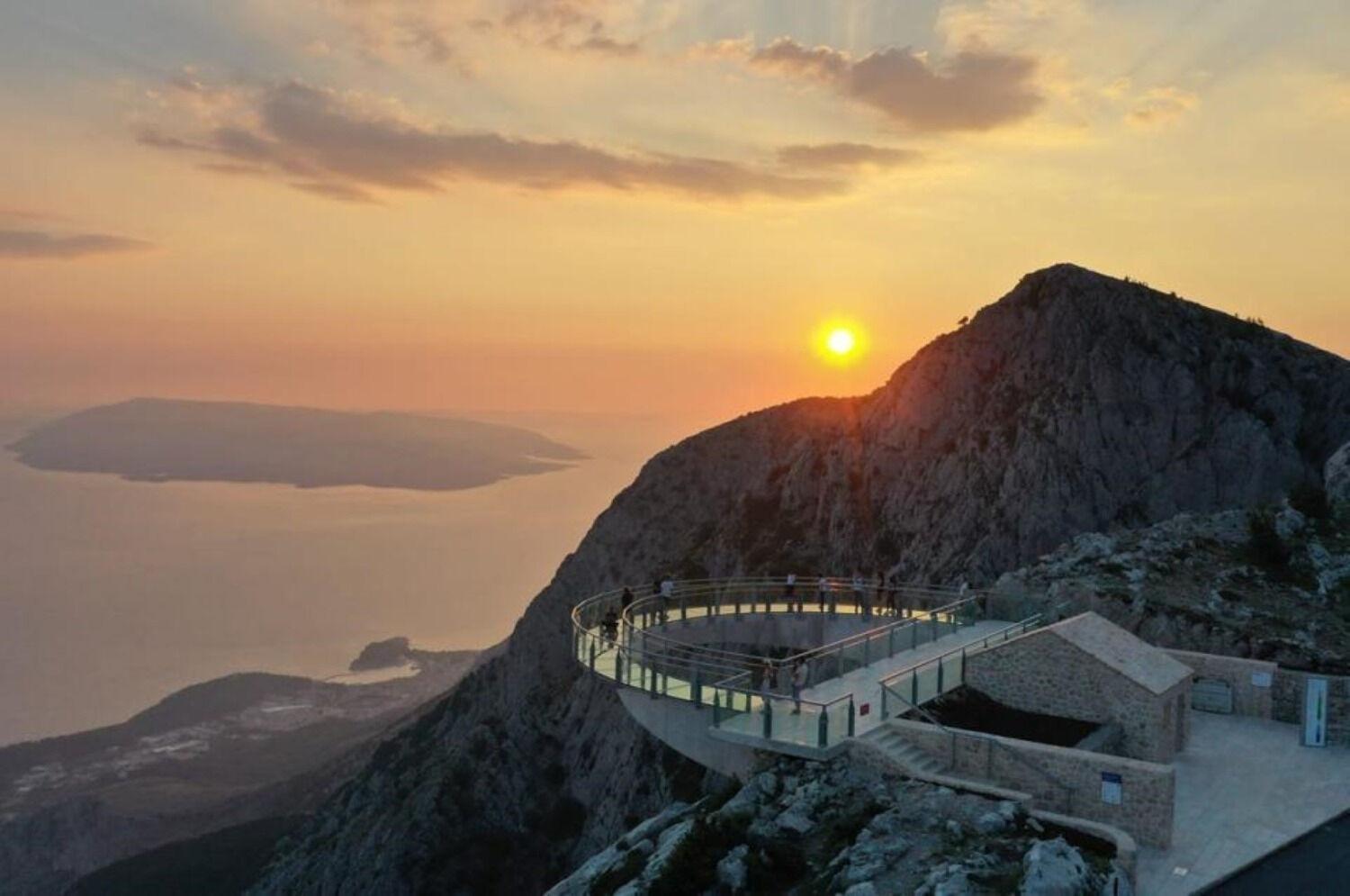 Apartments Mari - 40M From The Beach Makarska Zewnętrze zdjęcie